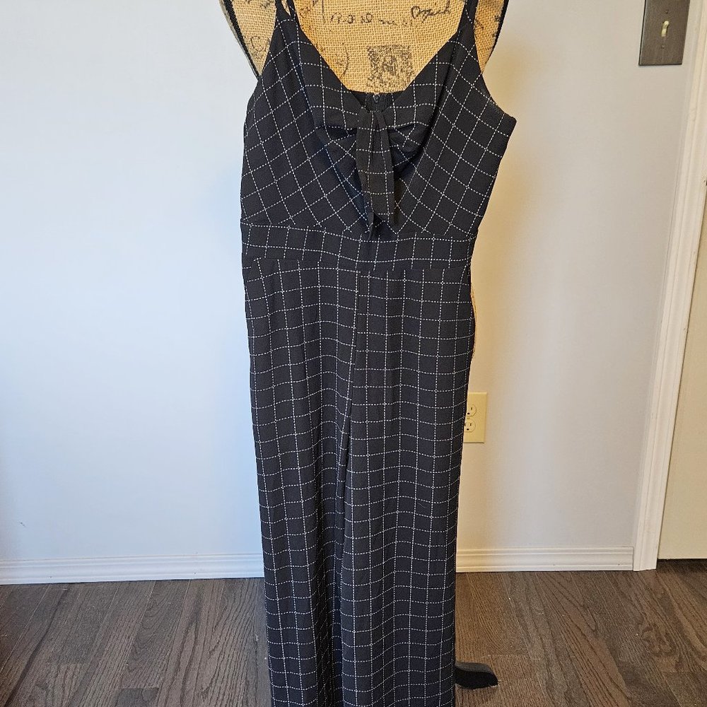 Black and White Cropped Jumpsuit with Adjustable Straps Size 5